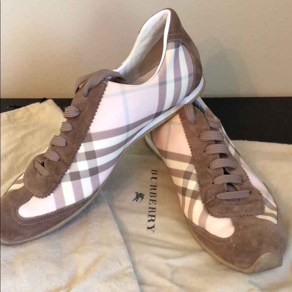 Burberry pink and brown shoes excellent condition